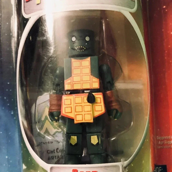 2002 Star Trek Minimates Gorn and Dr McCoy 3 Inch Tall  Figures - Picture 4 of 16